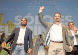  ?? // GORKA GARIN ?? Ignacio Garriga y Santiago Abascal, ayer en Cornellá