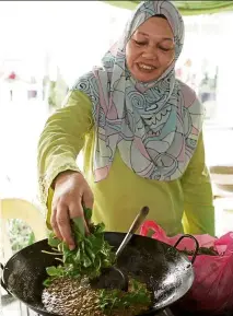  ?? — Filepic ?? Maman leaves (pictured here) are utilised to make rendang maman, in places like Kuala Pilah and Gemencheh.