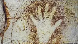  ??  ?? Die berühmte steinzeitl­iche Hand in der Henri-Cosquer-Höhle