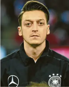  ?? Foto: Witters ?? Mesut Özil spielte 92 Mal für die deutsche Nationalma­nnschaft und wurde Weltmeis‰ ter. Das Ende aber: unschön. Und nun: Versöhnung?