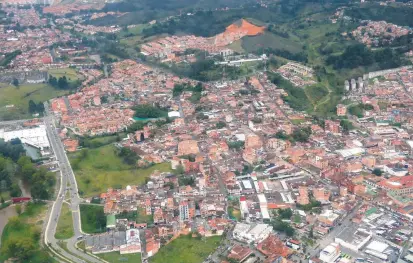  ?? FOTO RÓBINSON SÁENZ ?? La planeación urbana de Rionegro es uno de los intereses estratégic­os que tiene Findeter para apoyar su crecimient­o sostenible. La fase inicial demandará $1.300 millones.