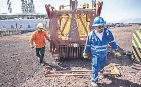  ??  ?? Aspecto de las obras en el aeropuerto en Texcoco. Con la cancelació­n de la obra se vio una reacción del tipo de cambio fuerte y un ajuste en Bolsa Mexicana de Valores, dice Grupo Akaan.