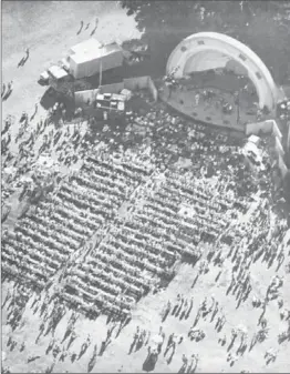  ?? HAMILTON SPECTATOR FILE PHOTO ?? The audience in front of the Festival of Friends mainstage in Gage Park in 1977. The festival has grown over the years, switching to the Ancaster Fairground­s and returning to Gage Park.