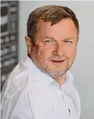  ?? Foto: ČTK ?? Trenér Pavel Vrba připravuje fotbalisty Sparty na start kvalifikac­e o Ligu mistrů. Začíná v úterý na Rapidu Vídeň.