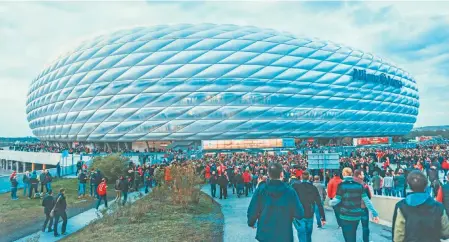  ??  ?? La casa del Bayern Munich es el Allianz Arena, donde se jugó la final del Mundial 2006.