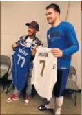  ??  ?? Hazard y Luka Doncic, juntos.