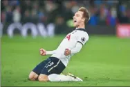  ?? MATTHEW CHILDS / REUTERS ?? Christian Eriksen celebrates scoring Tottenham’s winner in its 1-0 Premier League victory over Crystal Palace at Selhurst Park in London on Wednesday.