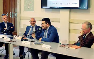  ??  ?? Relatori Alessandro Ceschi, Enrico Franco, Francesco Seghezzi ed Edoardo Segantini (Nardelli-Rensi)