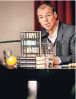  ?? RP-AF: A. ORTHEN ?? Horst Eckert ist mit seinem neuen Buch auf Lesereise.