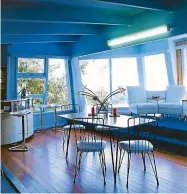  ?? DOC ROSS/STUFF ?? The 2000s saw the rise of very personal interiors – here’s a page from NZ Home & Garden magazine, introducin­g us to Janina and Peter Polanski’s eclectic interior in 2000.