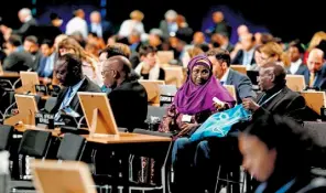  ?? REUTERS ?? Los delegados de unos 200 países reunidos en Katowice, Polonia, tienen menos de dos días para alcanzar acuerdos/ están encalladas en la elaboració­n de las reglas para aplicar el Acuerdo de París. Los países ricos presionan normas más exigentes y los pobres piden más tiempo y dinero