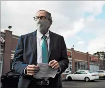  ?? E. JASON WAMBSGANS/CHICAGO TRIBUNE ?? Pat O’Brien holds a news conference Thursday at the corner of Division and Central, the site of a CPD “Operation Split Corners” drug bust.