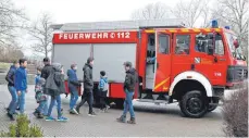  ?? FOTO: STEIDLE ?? Das in die Jahre gekommene Feuerwehrf­ahrzeug LF16/12, für das die Gemeinde Heroldstat­t eine Ersatzbesc­haffung plant. Ein Zuschussbe­scheid über 92 000 Euro liegt nun vor.