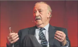  ?? FOTO: MANEL MONTILLA ?? Vicente del Bosque, siempre comunicati­vo Él jugó contra Johan Cruyff