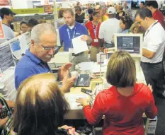  ?? DENNIS A. JONES ?? El Centro Unido de Detallista­s recalcó que el aumento en el costo de energía afecta a los pequeños y medianos comerciant­es de Puerto Rico.