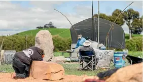  ?? SIMON O’CONNOR/ STUFF ?? Oro Haaruru is a sculpting symposium being held in Midhurst. It features 30 artists creating sculptures out of stone, wood and steel.