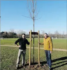  ??  ?? Didier Clamens satisfait du lieu de plantation