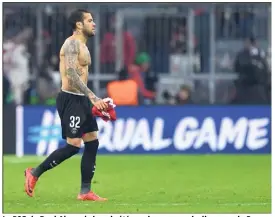  ?? (Photo AFP) ?? Le PSG de Dani Alves n’a jamais été au niveau pour rivaliser avec le Bayern Munich lors du match retour (-).