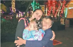  ??  ?? Campira Camorlinga, de 31 años, junto a sus hijos. Ella fue asesinada por su pareja sentimenta­l Jorge Humberto Martínez El Matanovias en 2016.