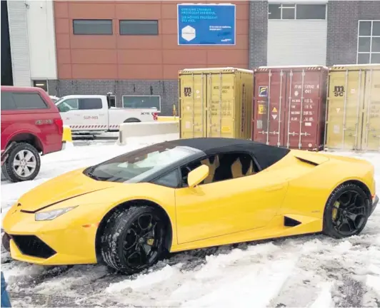  ?? PHOTO COURTOISIE ?? Cette Lamborghin­i de couleur jaune serin aurait été dérobée vers la fin du mois d’août à une compagnie de location de véhicules de luxe de Terrebonne, sur la Rive-Nord. Elle avait quitté le port de Montréal dans un conteneur sur le navire