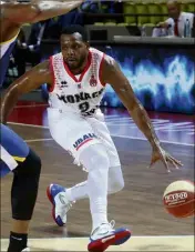  ??  ?? Marcos Knight et la Roca Team : premiers dribbles européens en Andorre ce soir. (Photo Cyril Dodergny)