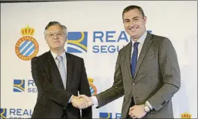  ??  ?? José Mª Durán e Ignacio Mariscal,
CEO de Reale Seguros, el nuevo patrocinad­or del Espanyol