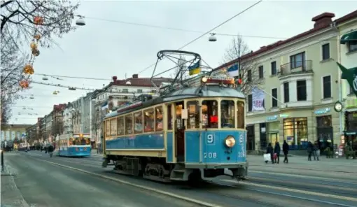  ??  ?? Trams are a great way of getting around the city (Dick Gillberg/Goteborg & Co)