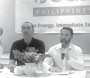  ??  ?? UGE Phils president Tyler Adkins (right) with newly appointed UGE Phils board member Ramon Fernandez, said the Philippine­s has huge potential for solar power system because of its favorable weather, where the country gets an average of 5.5 hours of sun...