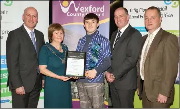  ??  ?? Richard Malone, Designer, winner of the Best Establishe­d Business, pictured with Tom Banville, head of LEO; Cllr Barbara-Anne Murphy, Paul Kehoe TD and Tom Enright, CE, Wexford County Council.