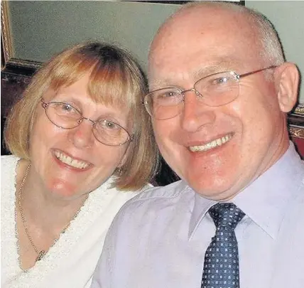  ??  ?? Geoffrey Lee with his wife Theresa. Geoffrey is dying of mesothelio­ma after being exposed to asbestos in the classroom