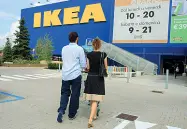  ??  ?? Raddoppio L’ingresso del punto vendita Ikea a Padova: ora l’apertura a Verona