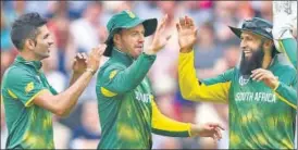  ?? GETTY IMAGES ?? Keshav Maharaj (left) and Hashim Amla (right) are crowd pullers in Durban.