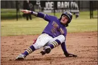  ?? Pete Paguaga / Hearst Connecticu­t ?? Westhill's Mika Petersen stops short during a baseball game between Westhill and Joel Barlow at Joel Barlow on April 5 in Redding.