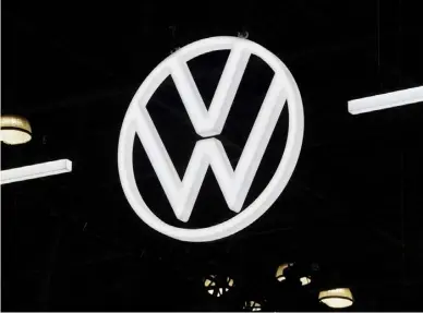  ?? ?? ▲A Volkswagen logo is seen at the New York Internatio­nal Auto Show Press Preview, in New York City, U.S.