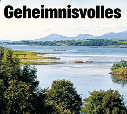  ??  ?? Ein romantisch gelegenes Castle auf einer kleinen Insel im „ Loch Laich“. Bei Ebbe ist die Mini- Burg auch zu Fuß zu erreichen.