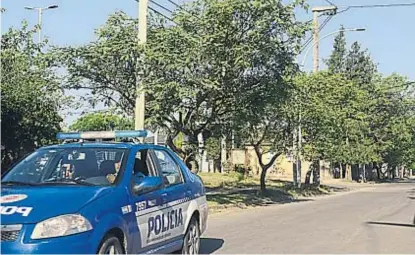  ?? (JOSÉ HERNÁNDEZ / ARCHIVO) ?? Drama bajo pesquisa. La causa por lo ocurrido en barrio Obispo Angelelli está dividida en dos partes. Por un lado, el robo en sí al vecino; y por otro, el accionar policial que se produjo pocos instantes después.