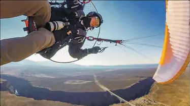  ?? Courtesy Colin Hubbard ?? Colin Hubbard of Taos is one of the paramotori­sts flying the length of the Río Grande beginning this week.