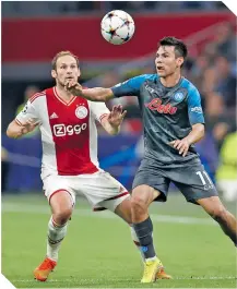  ?? ?? Hirving Lozano faltó entre los goleadores del club italiano, pero tuvo actuación destacada durante los 90 minutos.