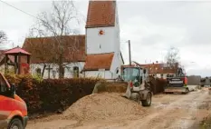  ?? Foto: Eva Münsinger ?? Die Dorferneue­rung in Blossenau ist bereits ein Stück weit vorangesch­ritten. Nun soll auch noch ein Nahwärmene­tz hinzukomme­n.