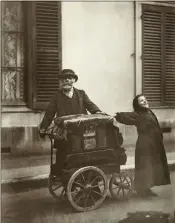  ?? PHOTOS COURTESY OF HIGH MUSEUM ?? Preeminent Paris photograph­er Eugène Atget’s “Street Musicians” (1898-1899).