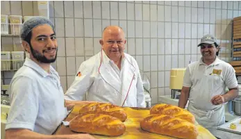  ?? FOTO: ARGE ?? Die Bäckerlehr­linge an der Berufliche­n Schule in Weingarten haben ihre Zwischenpr­üfung abgelegt.
