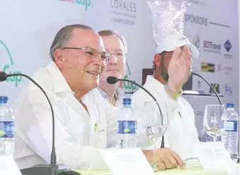  ?? NEHEMÍAS ALVINO ?? Frank Rainieri, presidente del Grupo Puntacana, junto a John Wolf, de la PGA.