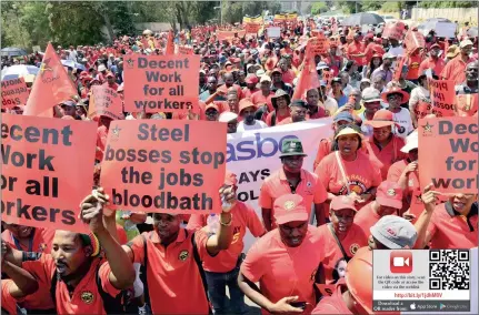  ?? PICTURE: BOXER NGWENYA ?? DECENT TURNOUT: Gauteng members of Cosatu march on the streets of central Joburg yesterday.