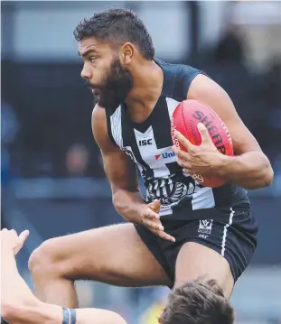  ?? Picture: MICHAEL KLEIN ?? STABLE: Magpie Kayle Kirby collapsed in Saturday’s VFL match.