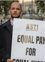  ??  ?? LEFT: ASTI teachers protest outside the Dáil yesterday. ABOVE: William O’Brien.BELOW: Madeleine Ní Ghallchobh­air.