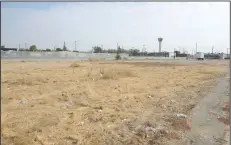  ?? BEA AHBECK/NEWS-SENTINEL ?? The Lodi Planning Commission approved a permit and site plan for a proposed bowling alley and restaurant on this property on North Sacramento Street on Wednesday.