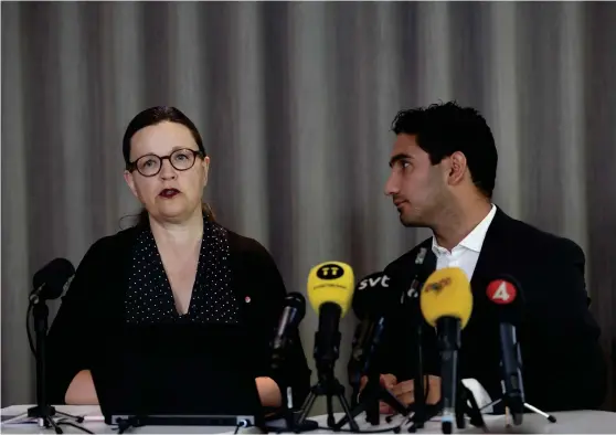  ?? Bild: HENRIK MONTGOMERY/TT ?? SKOLFÖRSLA­G. Gymnasie- och kunskapsly­ftsministe­r Anna Ekström (S) presentera­de förslaget tillsamman­s med civilminis­ter Ardalan Shekarabi (S).