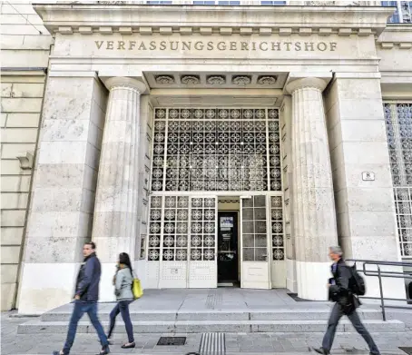  ?? Der Sitz des Verfassung­sgerichtsh­ofs auf der Wiener Freyung in einem früheren Bankpalais. BILD: SN/APA/HERBERT NEUBAUER ??