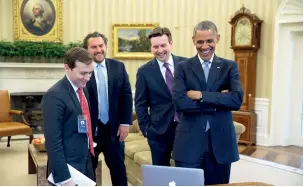  ?? ALAMY ?? Author David Litt ( left) with former US president Barack Obama
