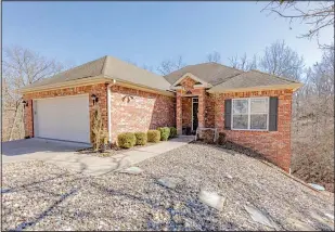 ??  ?? For more informatio­n or to schedule a private showing contact Dave Armstrong at 479-696-2782 or dave.armstrong@crye-leike.com.